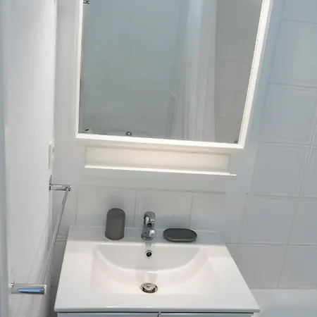 아파트 2 Pieces Port Cabourg - 2 A 4 Personnes - 34 M2 - Balcon - Vue Port - Proche *