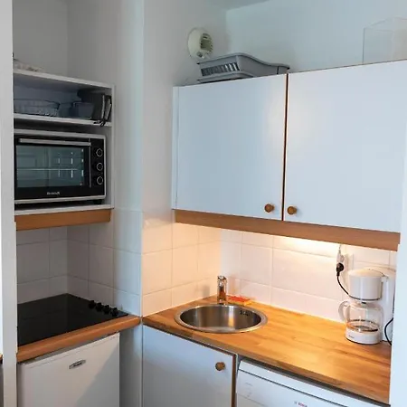 2 Pieces Port Cabourg - 2 A 4 Personnes - 34 M2 - Balcon - Vue Port - Proche