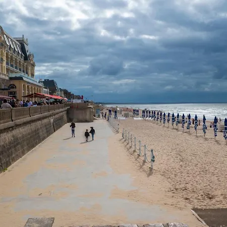 아파트 2 Pieces Port Cabourg - 2 A 4 Personnes - 34 M2 - Balcon - Vue Port - Proche *
