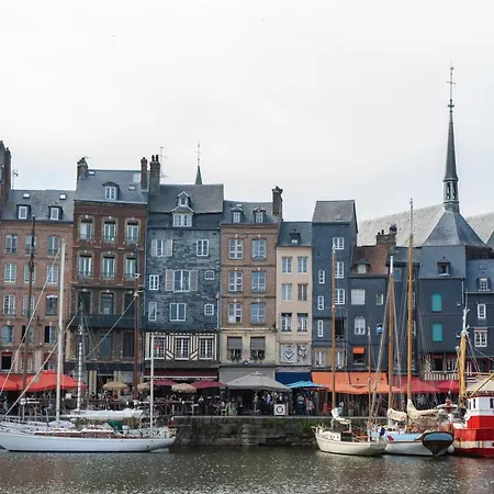 2 Pièces Port Cabourg - 2 à 4 Personnes - 34 M2 - Balcon - Vue Port - Exclusif ! * Dives-sur-Mer