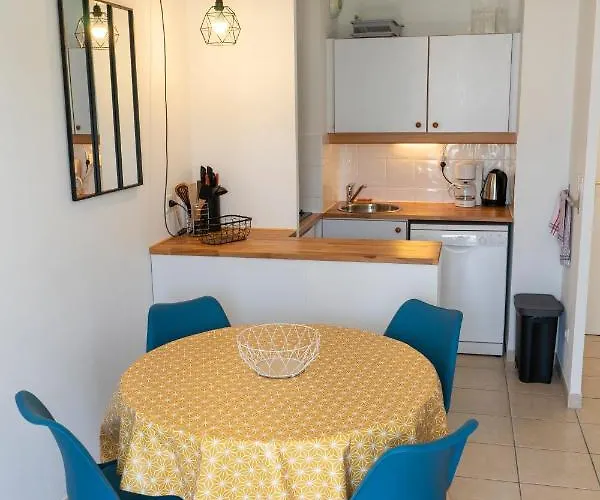 2 Pieces Port Cabourg - 2 A 4 Personnes - 34 M2 - Balcon - Vue Port - Proche Apartament Dives-sur-Mer