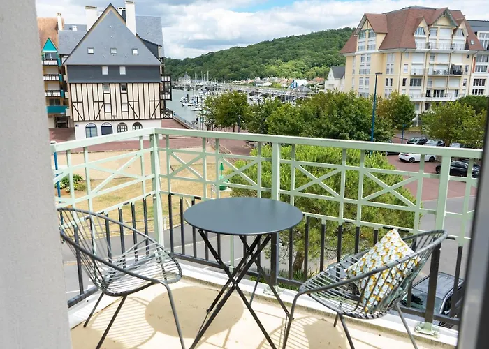 2 Pieces Port Cabourg - 2 A 4 Personnes - 34 M2 - Balcon - Vue Port - Proche Apartament Dives-sur-Mer