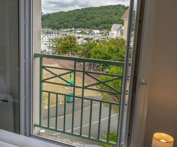 2 Pieces Port Cabourg - 2 A 4 Personnes - 34 M2 - Balcon - Vue Port - Proche *