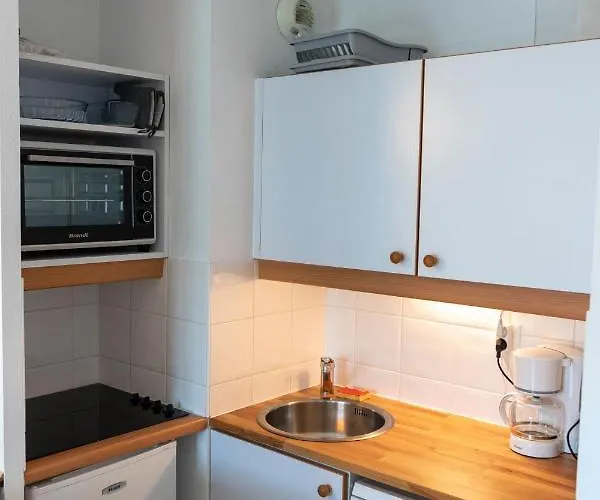 2 Pieces Port Cabourg - 2 A 4 Personnes - 34 M2 - Balcon - Vue Port - Proche